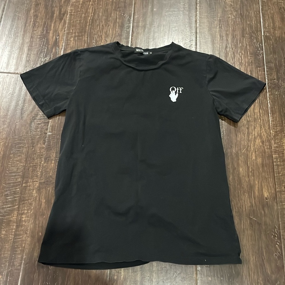 Off white sz medium black tee
